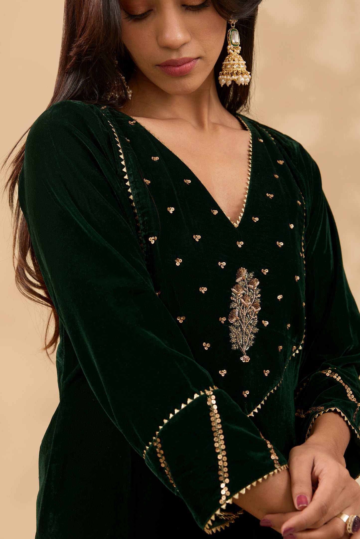 FARAH HAND EMBROIDERED EMERALD VELVET KURTA SET (SET OF 3)