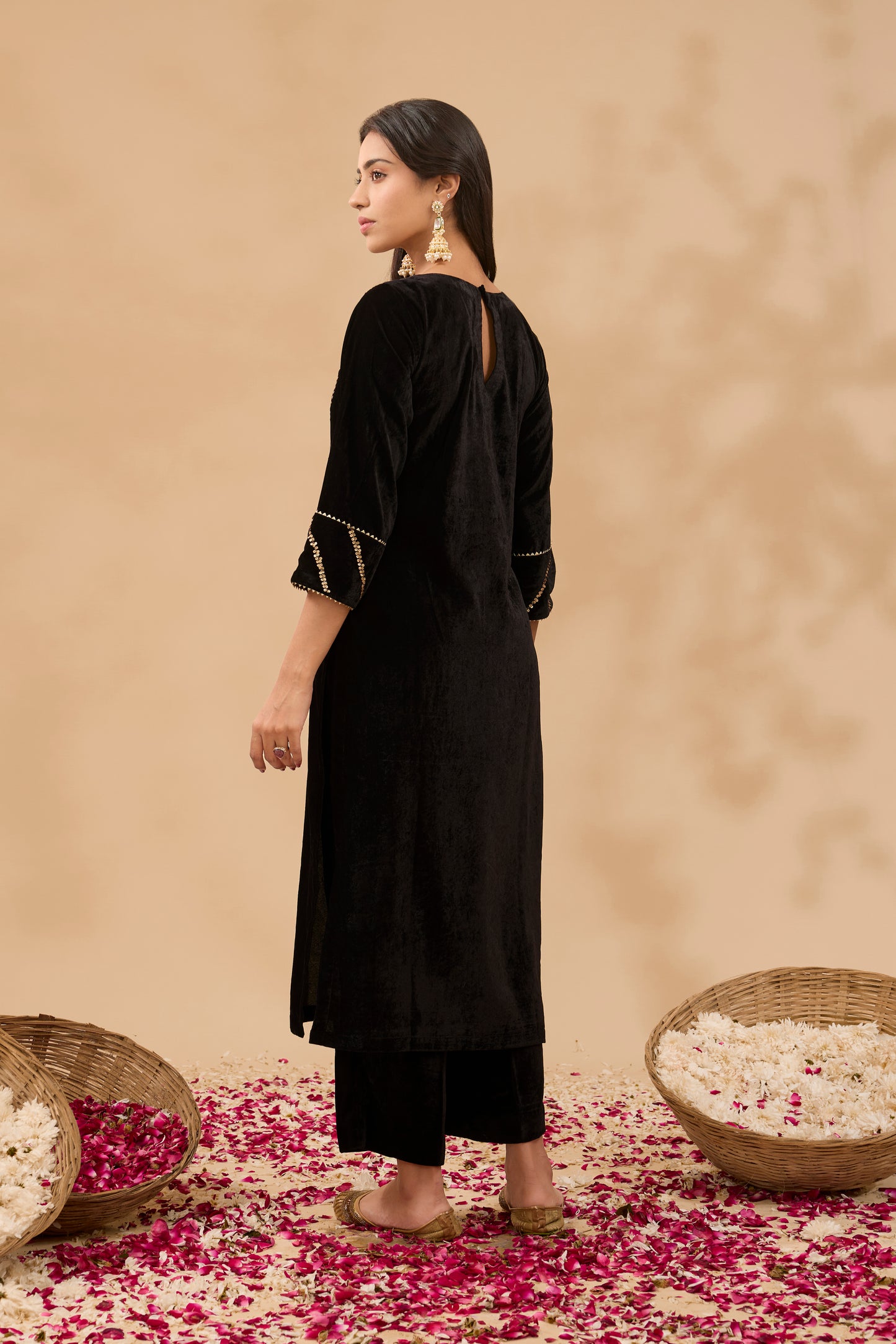 FARAH HAND EMBROIDERED BLACK & PINK VELVET KURTA SET (SET OF 3)