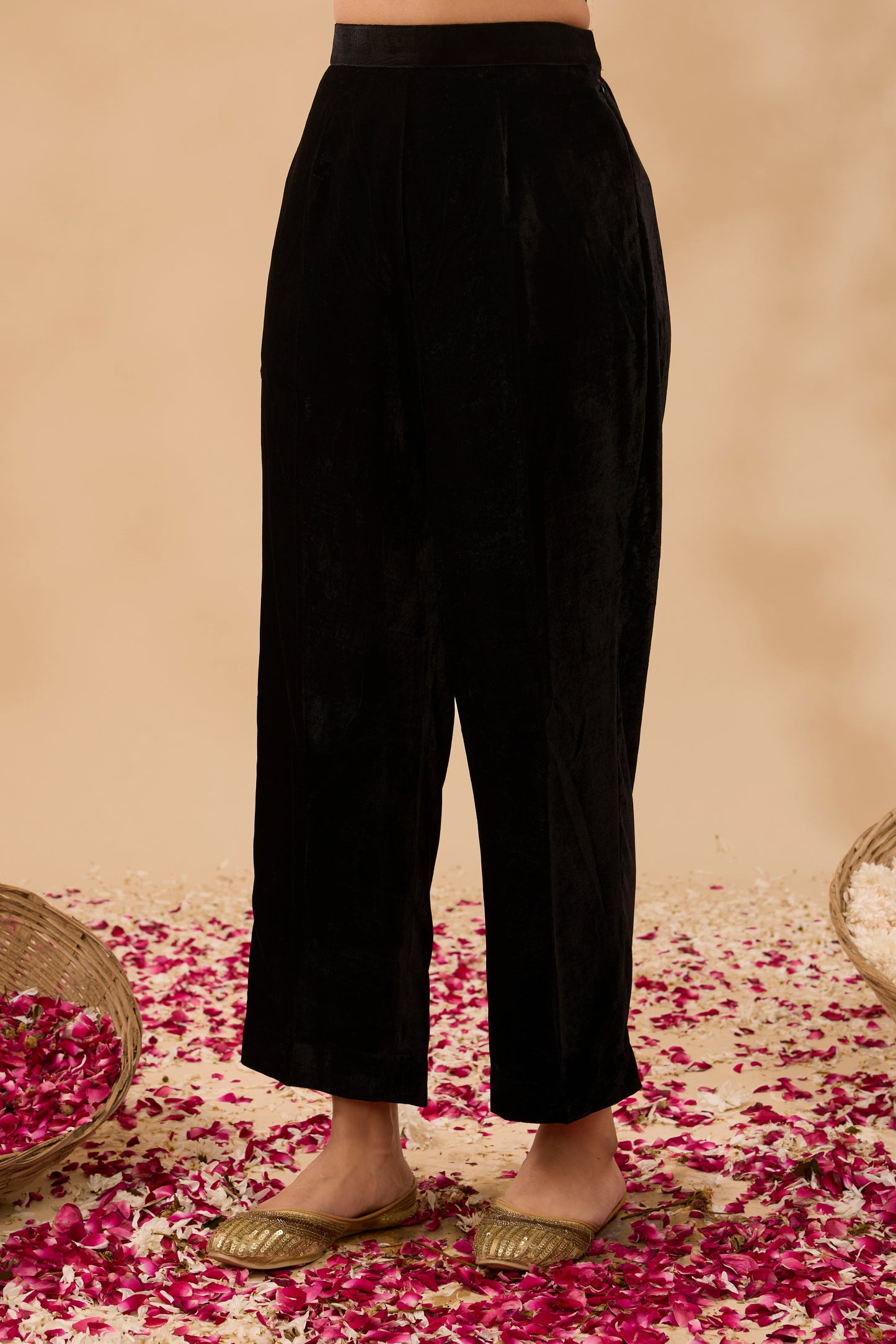 FARAH HAND EMBROIDERED BLACK & PINK VELVET KURTA SET (SET OF 3)