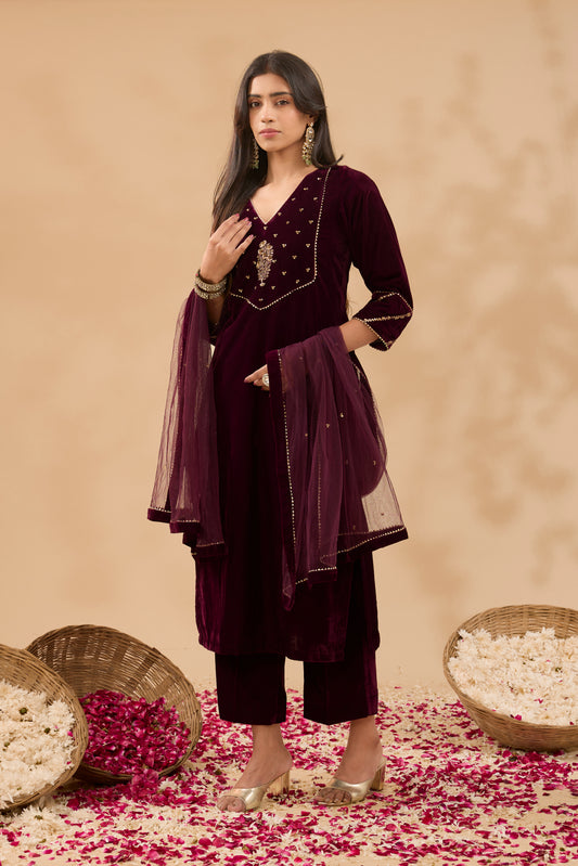 FARAH HAND EMBROIDERED RUBY VELVET KURTA SET (SET OF 3)