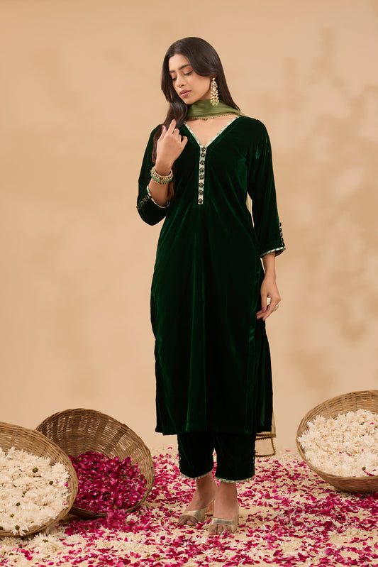 FARAH EMERALD VELVET KURTA SET (SET OF 3)