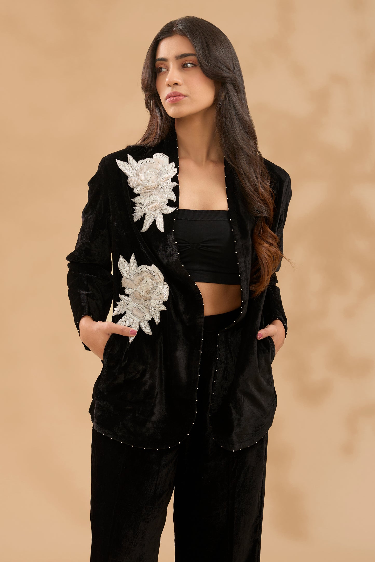 FARAH HAND EMBROIDERED FLORAL BLAZER